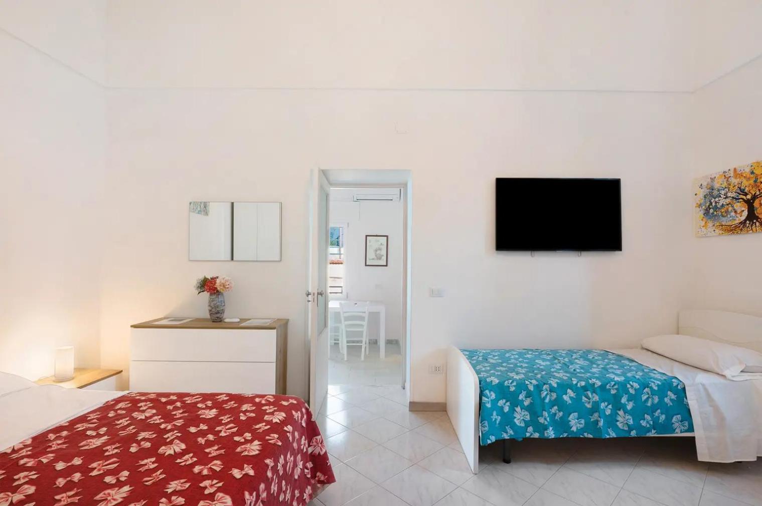 Casa Vacanze - Villa Ida Apartments Вико Екуензе Екстериор снимка