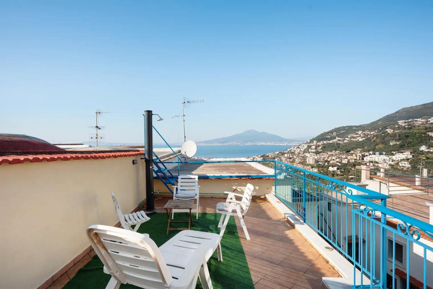 Casa Vacanze - Villa Ida Apartments Вико Екуензе Екстериор снимка